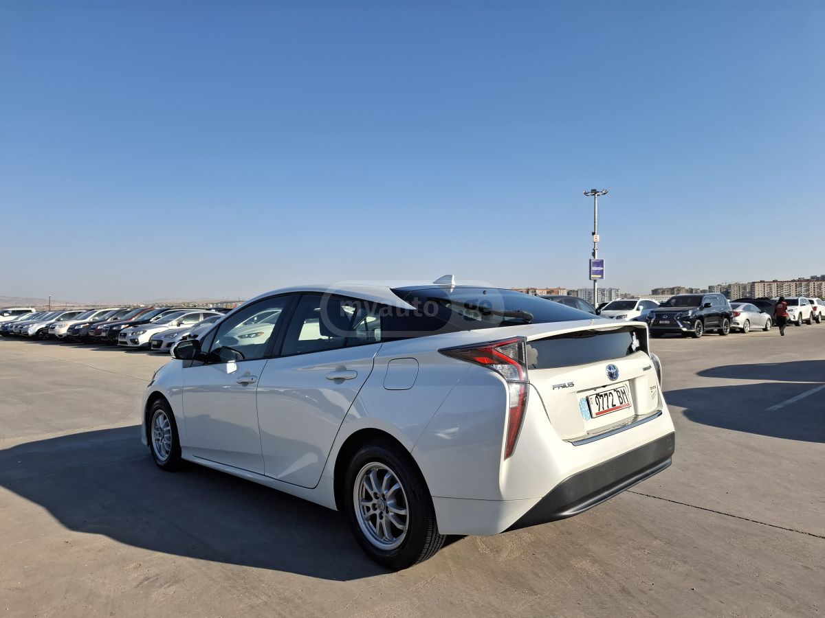 Toyota Prius - фото 8