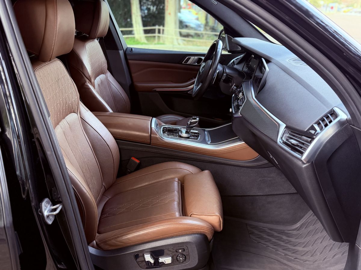 BMW X5 - фото 12