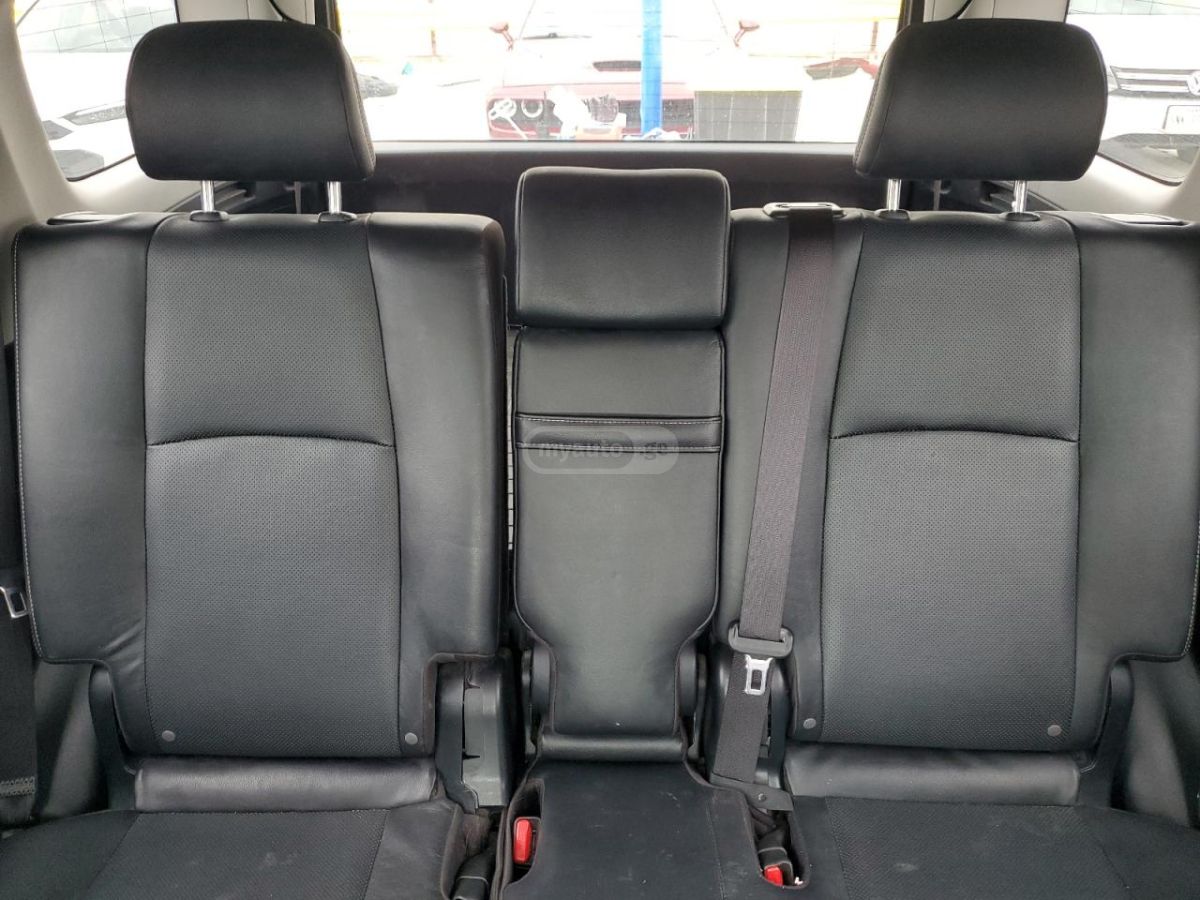 Toyota 4 Runner - фото 10