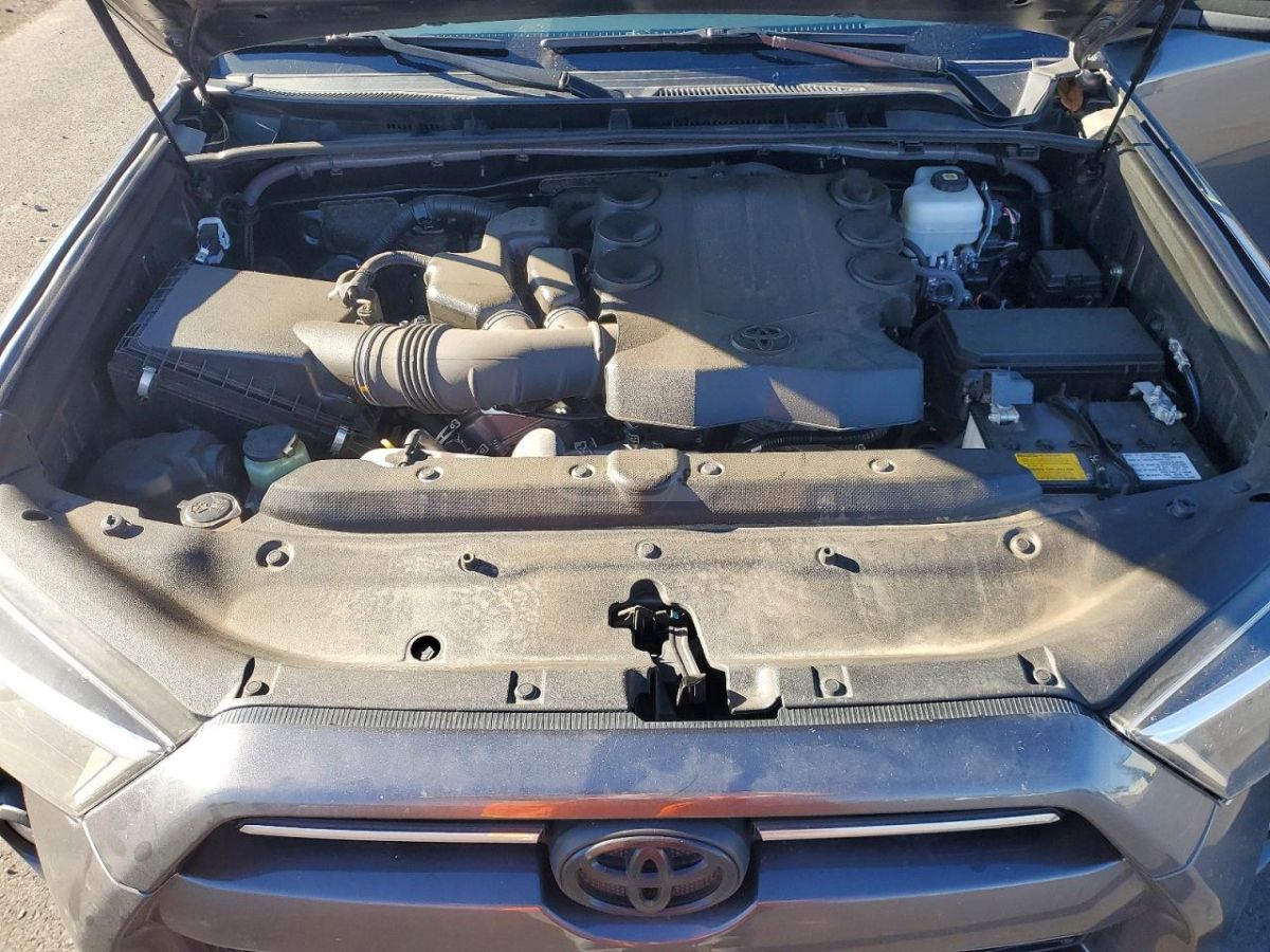 Toyota 4 Runner - фото 11