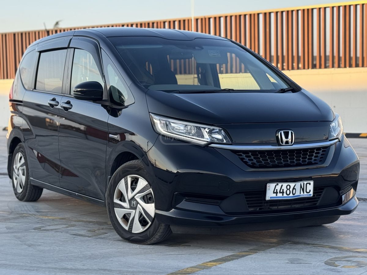 Honda Freed - фото 1