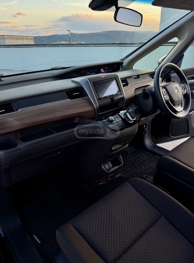 Honda Freed - фото 12