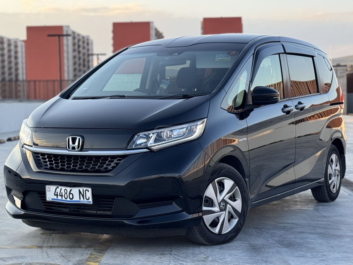 Honda Freed - фото 2