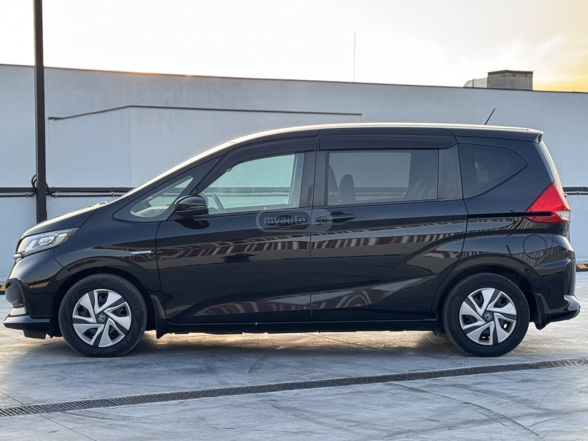 Honda Freed - фото 6