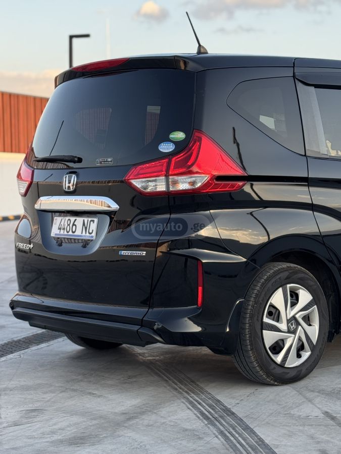 Honda Freed - фото 8