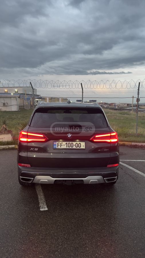 BMW X5 - фото 4