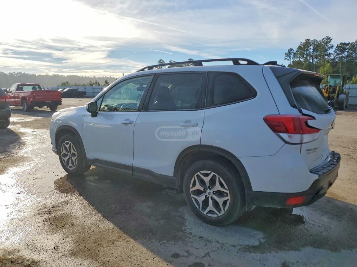 Subaru Forester - фото 2