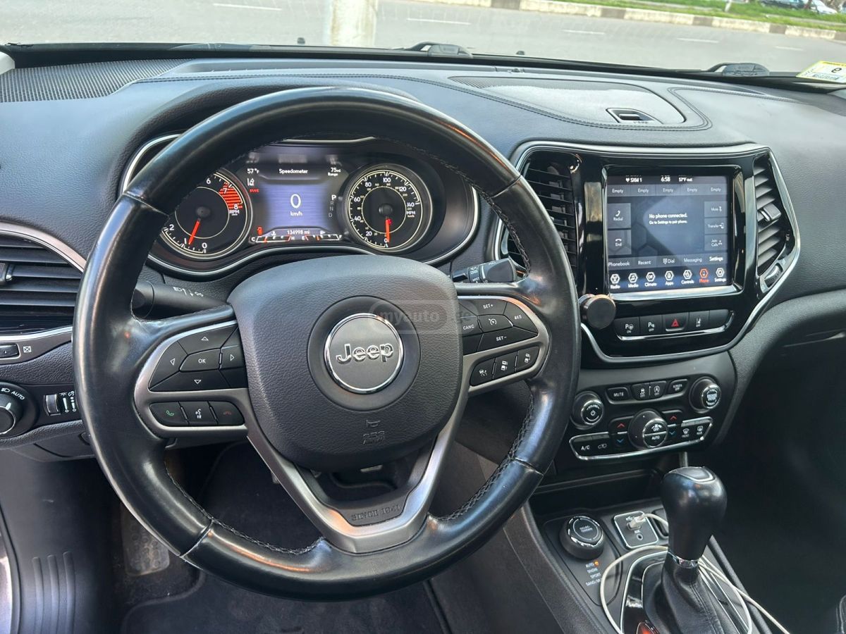 Jeep Cherokee - фото 4