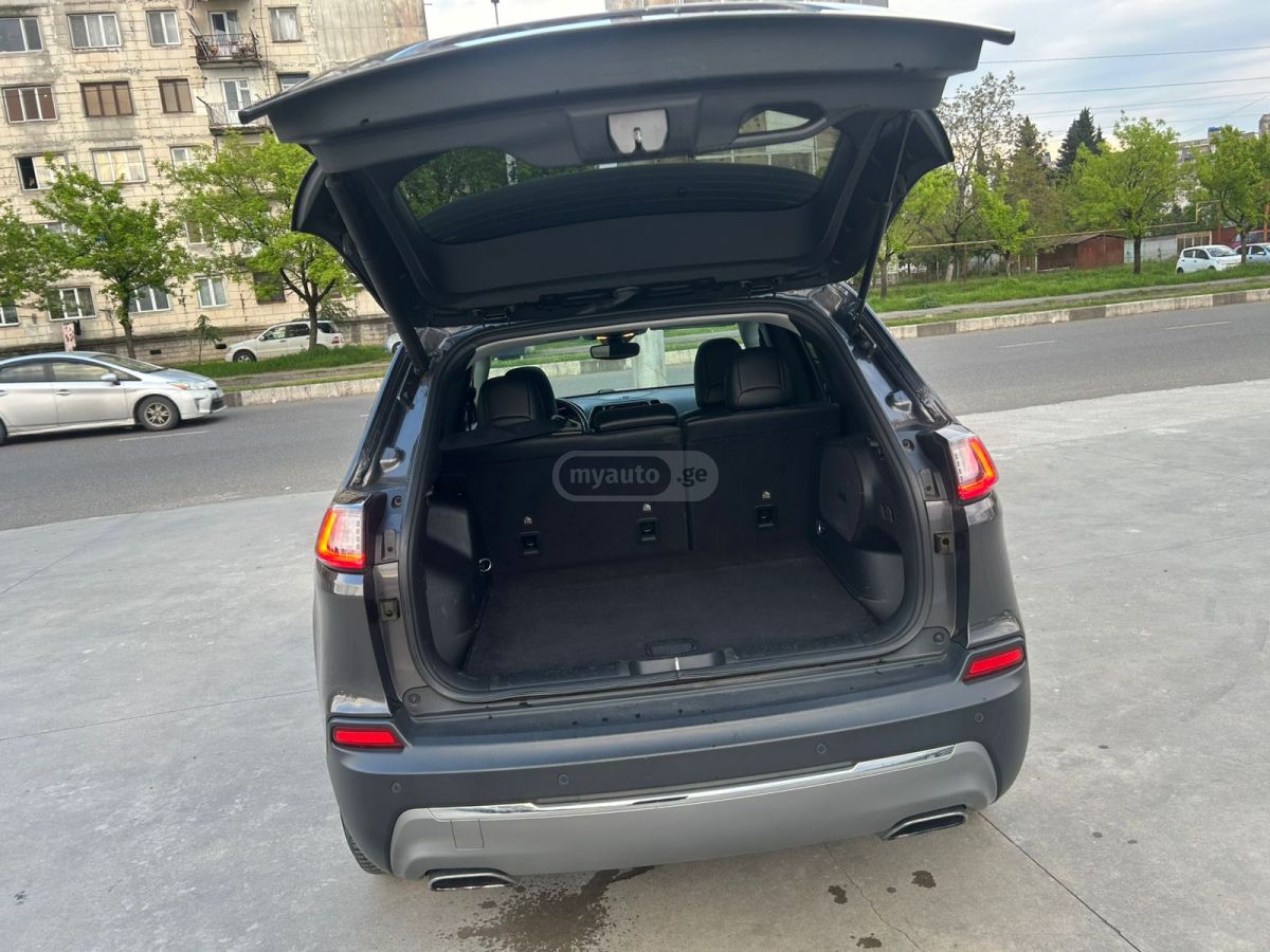 Jeep Cherokee - фото 9