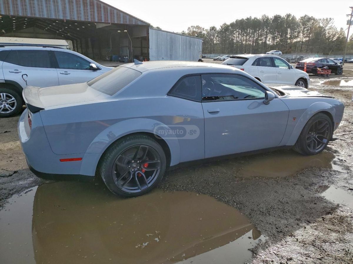 Dodge Challenger - фото 3