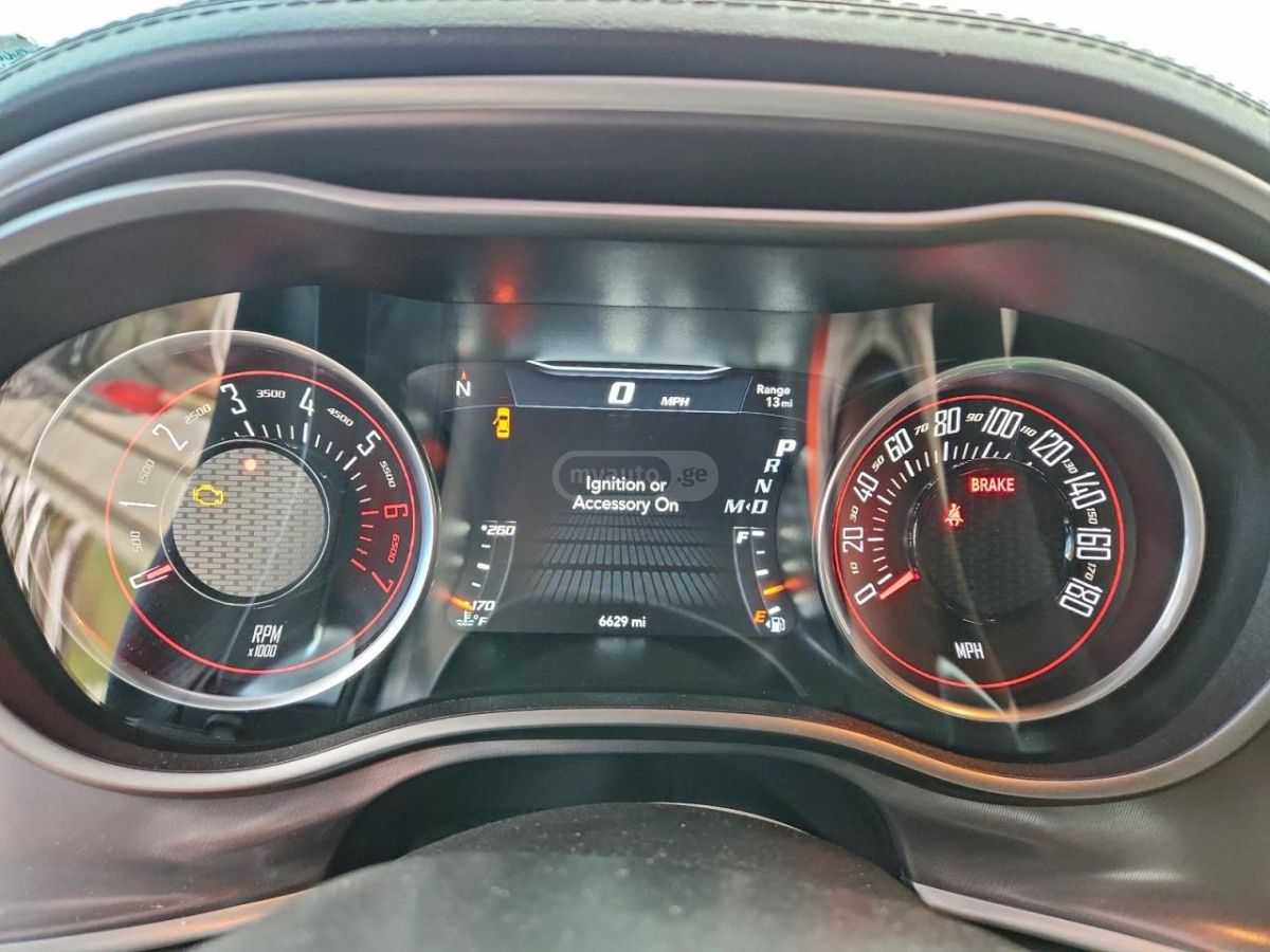 Dodge Challenger - фото 9