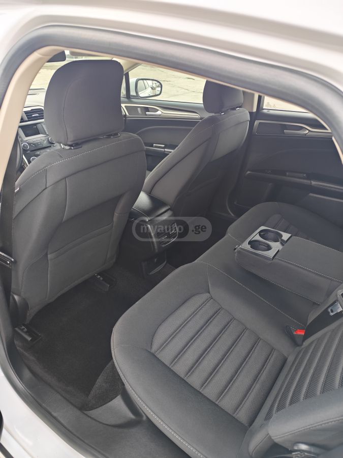 Ford Fusion - фото 12