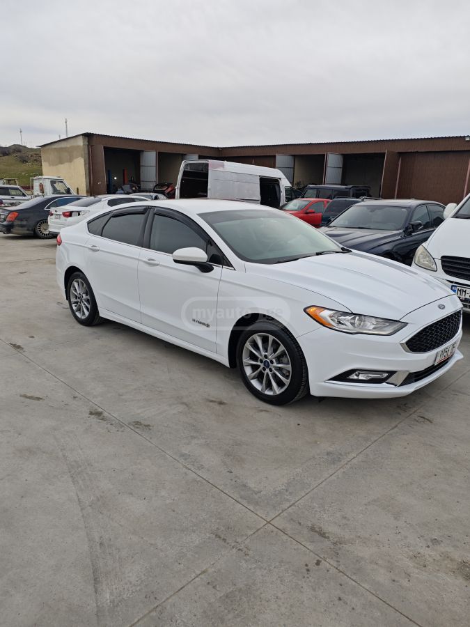Ford Fusion - фото 14