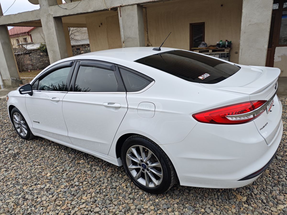 Ford Fusion - фото 5