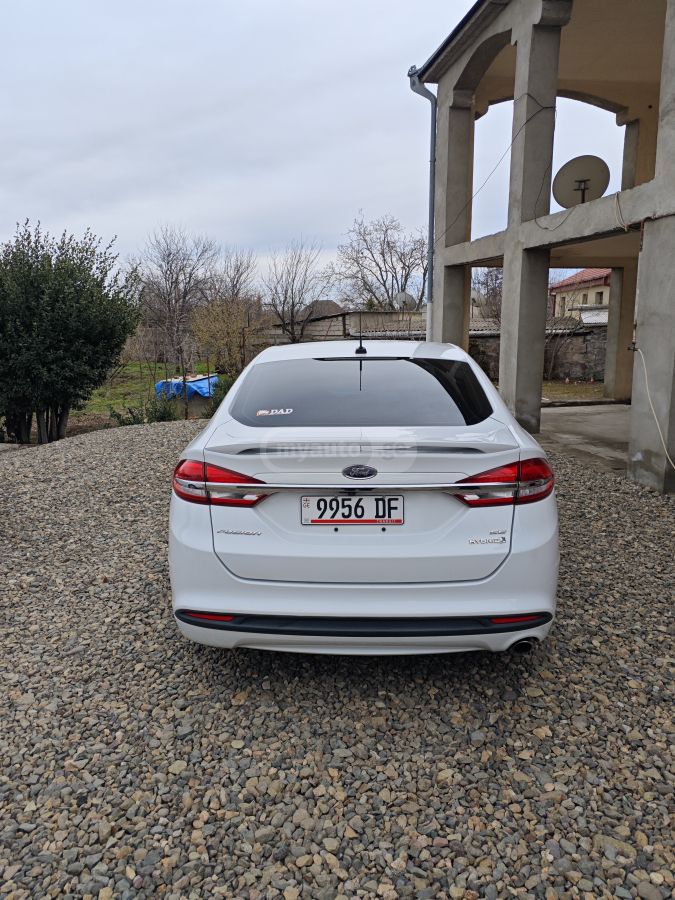 Ford Fusion - фото 6