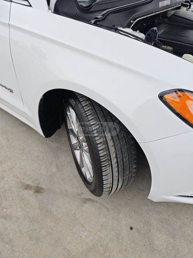 Ford Fusion - фото 7