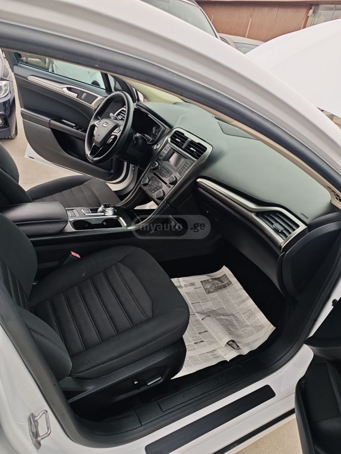 Ford Fusion - фото 9