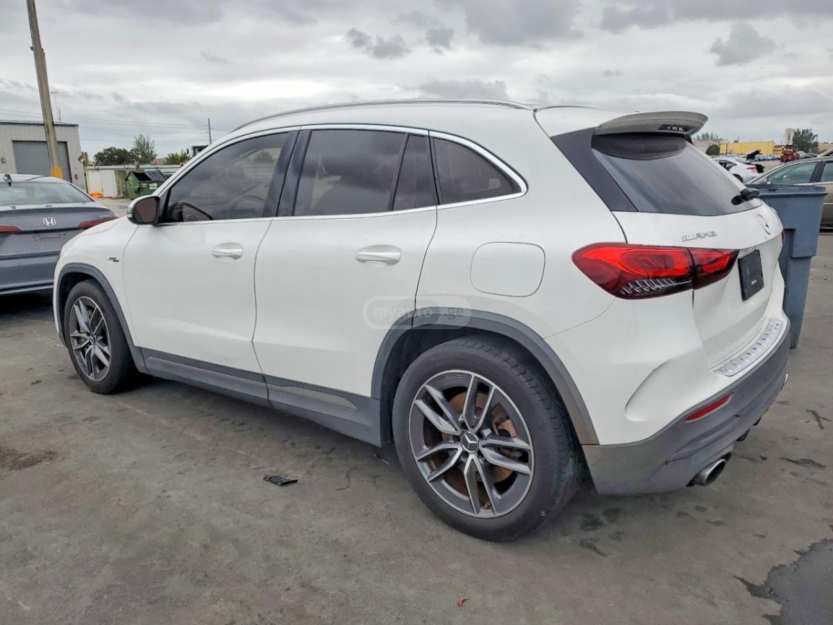 Mercedes-Benz GLA 350 2021 — миниатюра 2
