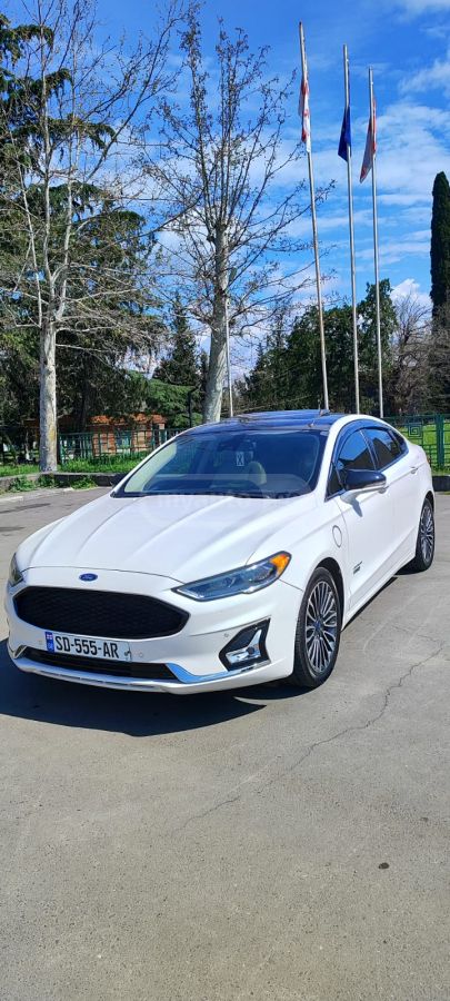 Ford Fusion - фото 1