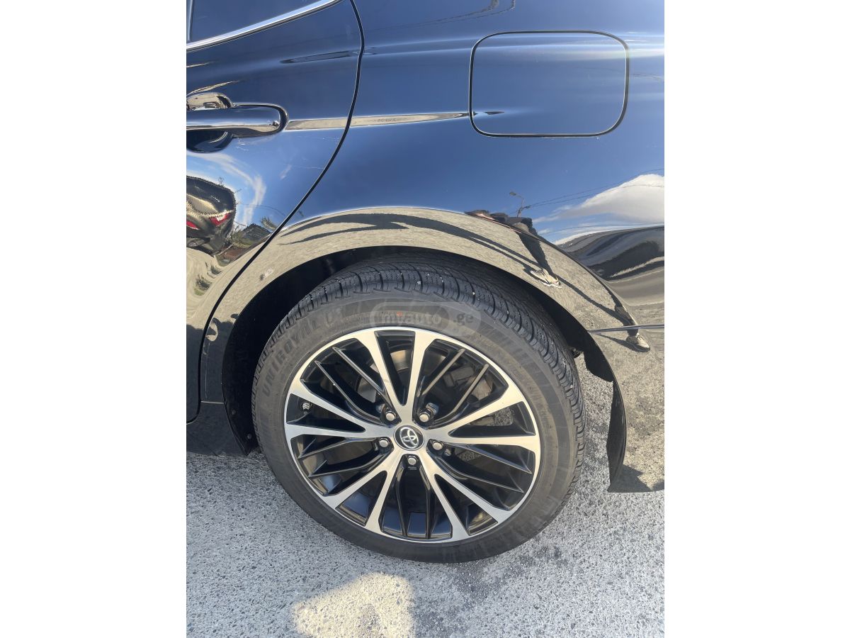 Toyota Camry - фото 4