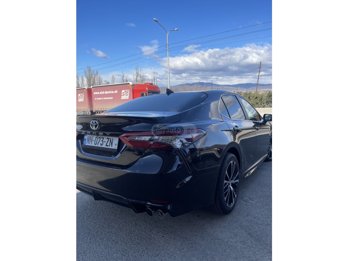 Toyota Camry - фото 6