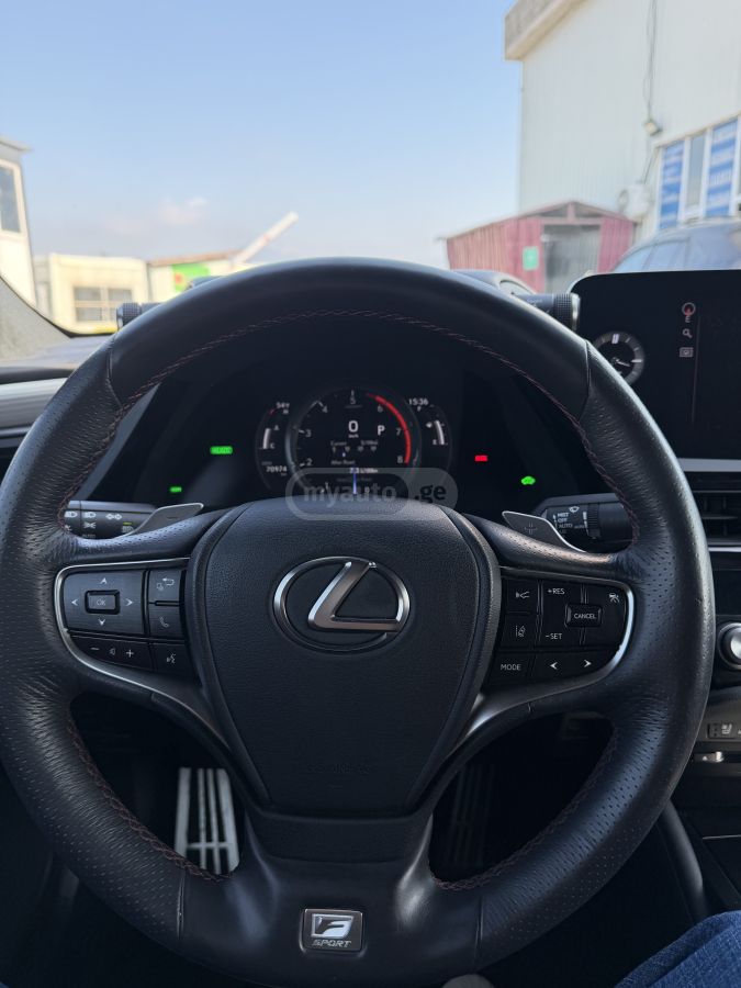 Lexus ES 300 - фото 13