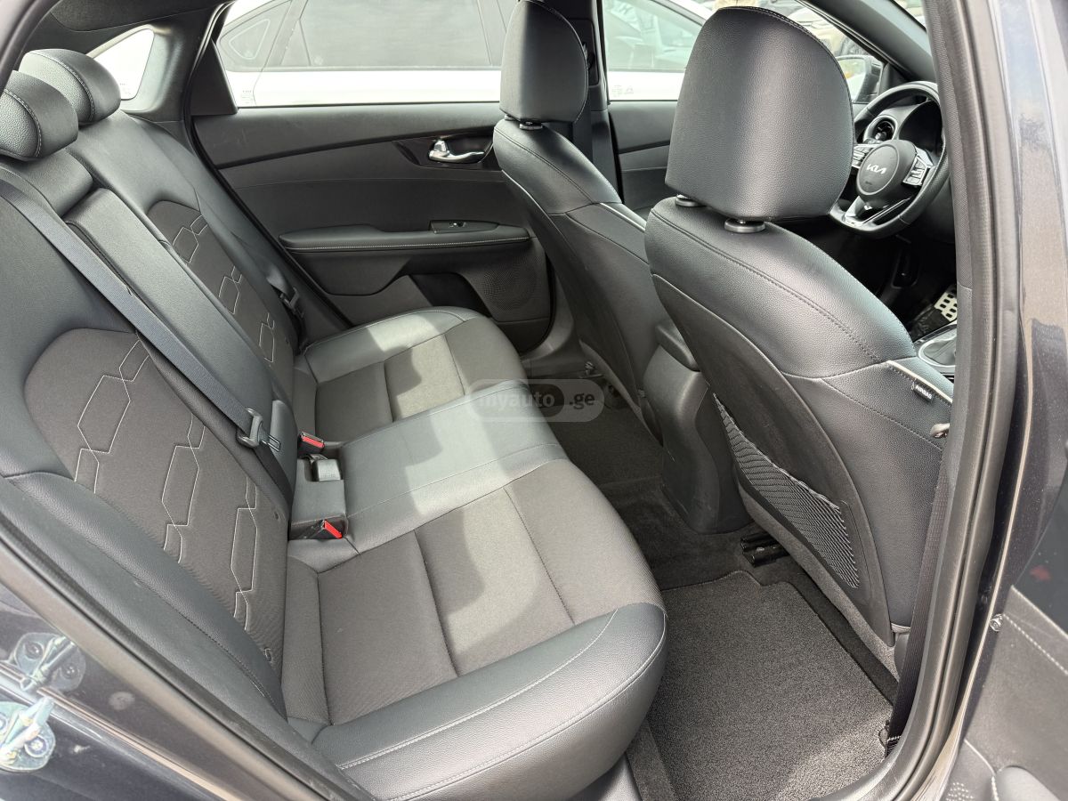 Kia Forte - фото 9