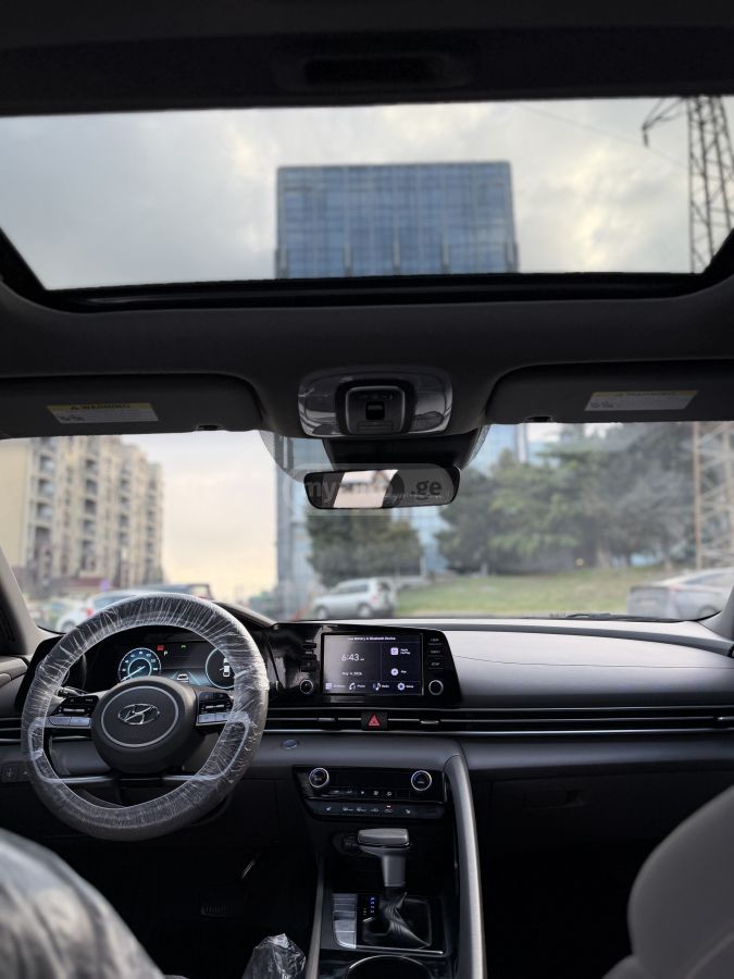 Hyundai Elantra - фото 2