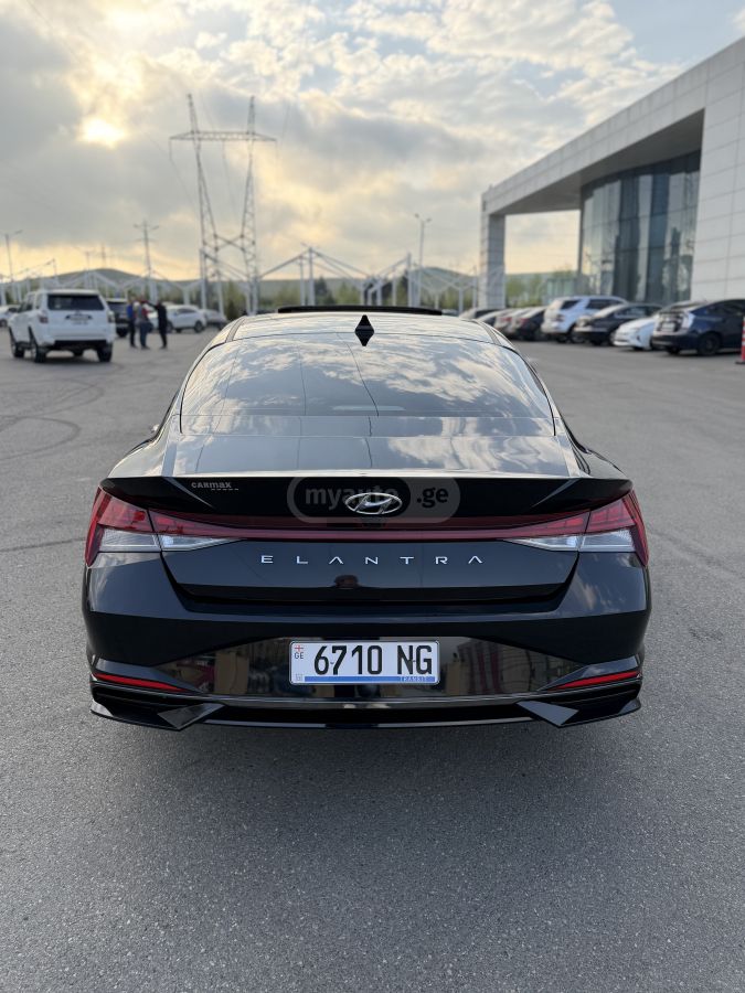Hyundai Elantra - фото 5