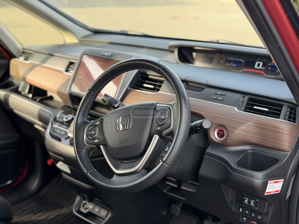 Honda Freed - фото 3