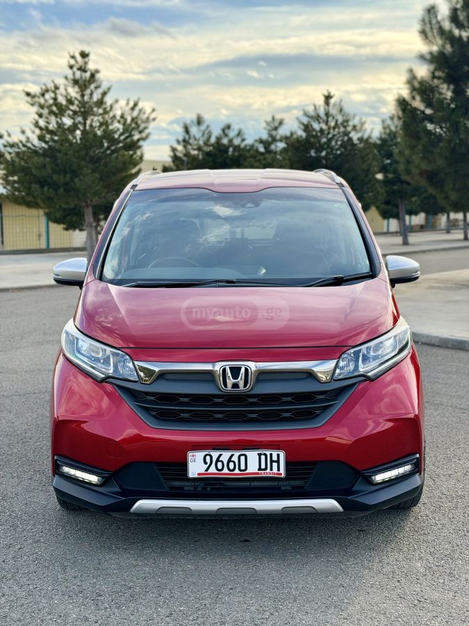 Honda Freed - фото 4