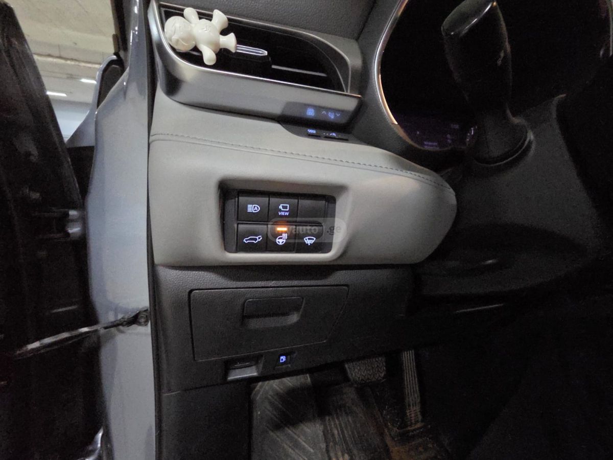 Toyota Highlander - фото 2