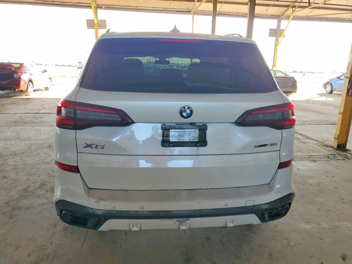 BMW X5 - фото 6