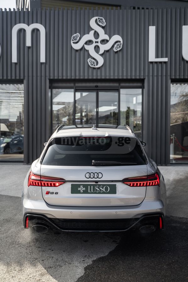Audi RS6 