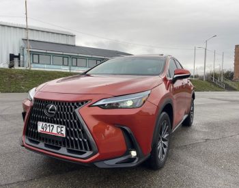 LexusNX 350