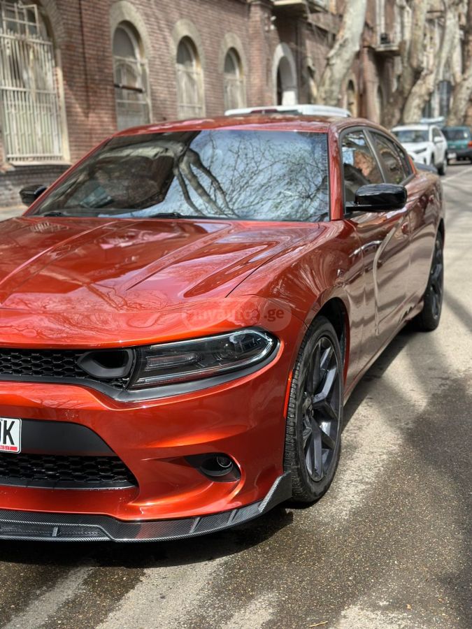 Dodge Charger - фото 1