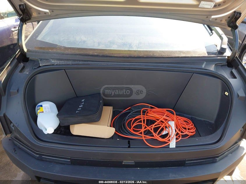 Tesla Cybertruck 2025 — миниатюра 10