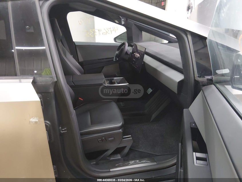 Tesla Cybertruck 2025 — миниатюра 5
