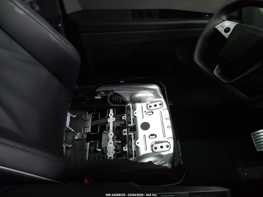 Tesla Cybertruck 2025 — миниатюра 6