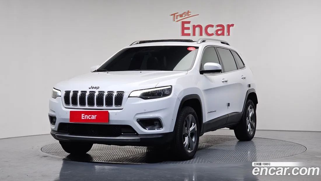 Jeep Cherokee - фото 1