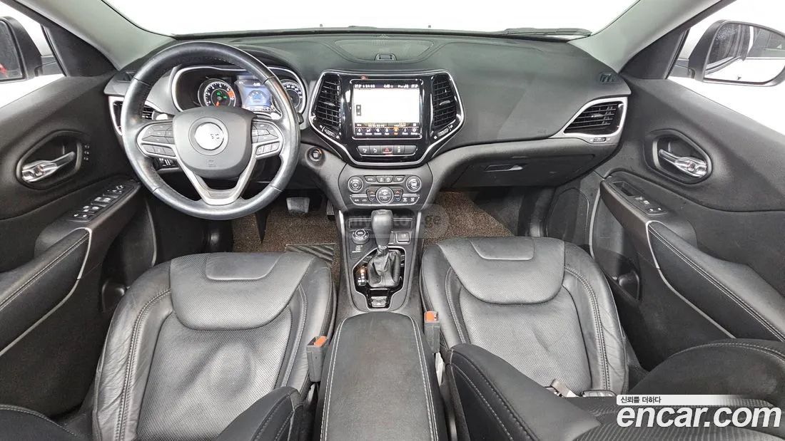 Jeep Cherokee - фото 7