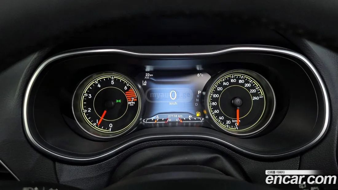 Jeep Cherokee - фото 7