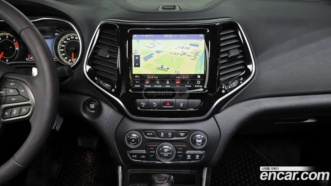 Jeep Cherokee - фото 8