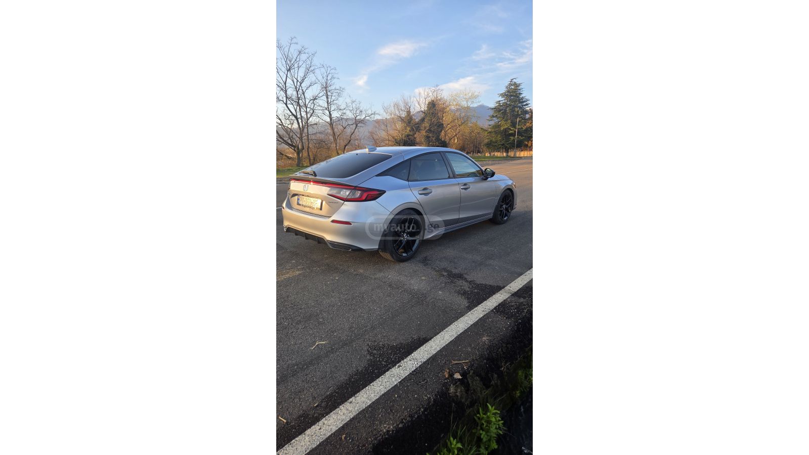 Honda LX 4dr Hatchback CVT — миниатюра 4