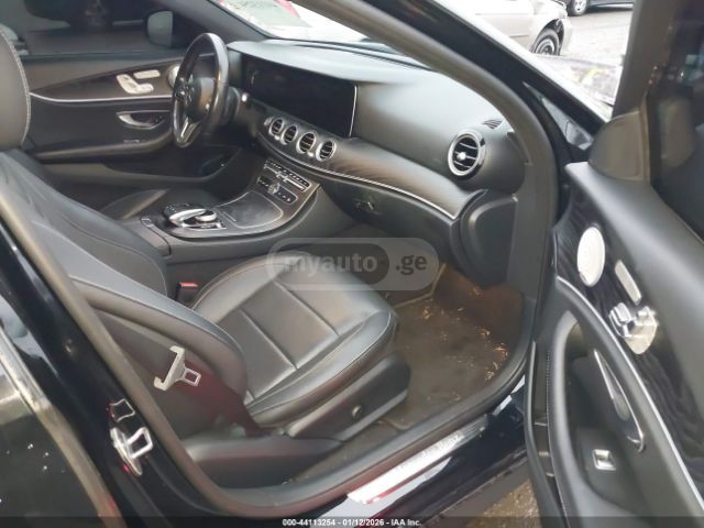 Mercedes-Benz 4MATIC — миниатюра 5