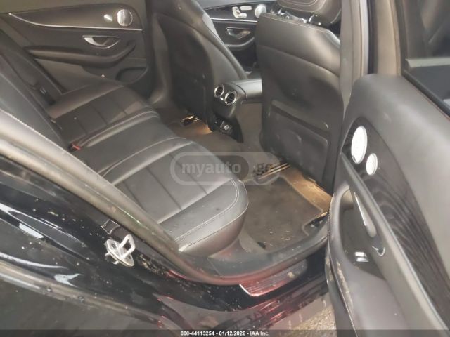 Mercedes-Benz 4MATIC — миниатюра 7