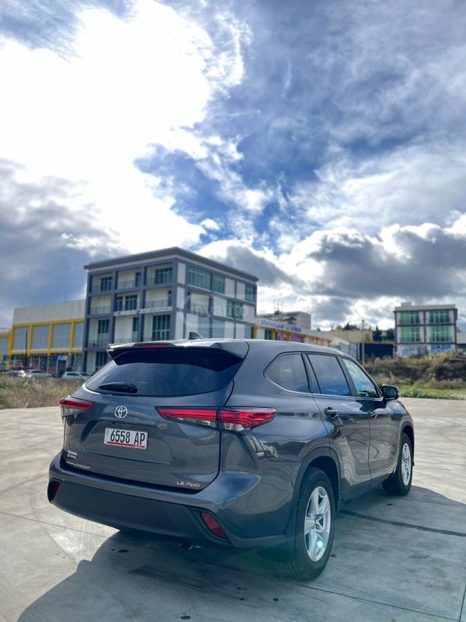 Toyota LE 4dr All-Wheel Drive Automat — миниатюра 6