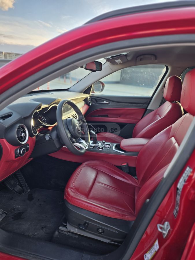 Alfa Romeo Stelvio - фото 14
