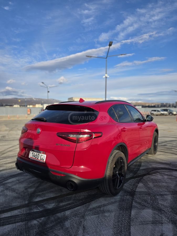 Alfa Romeo Stelvio - фото 8