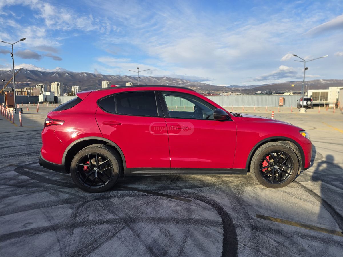 Alfa Romeo Stelvio - фото 9